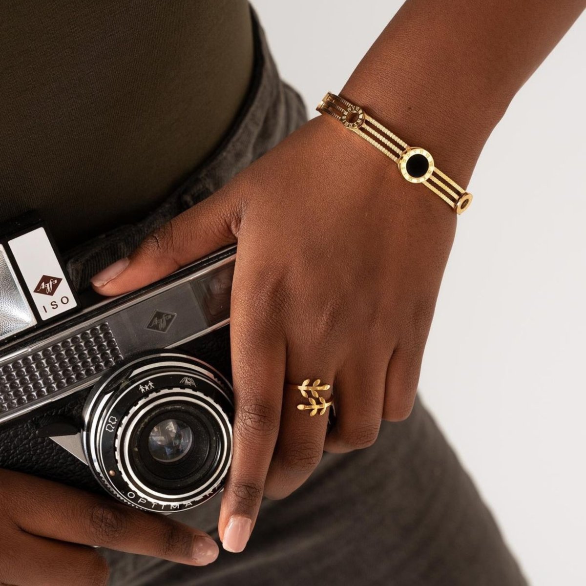Triple Onyx Bracelet 18K Gold Plated